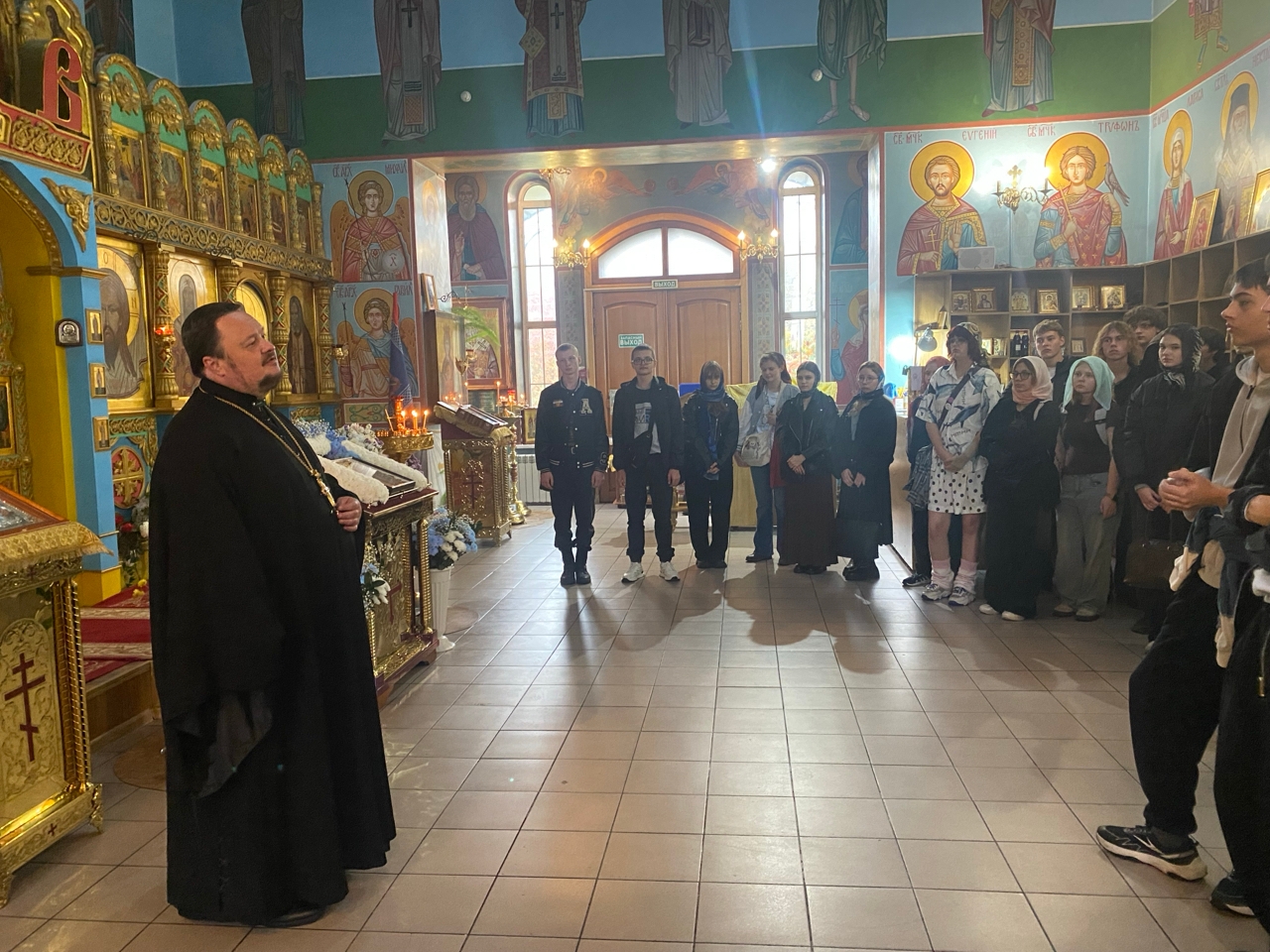 Покров Пресвятой Богородицы — праздник, который напоминает о вере, надежде и духовной поддержке. 